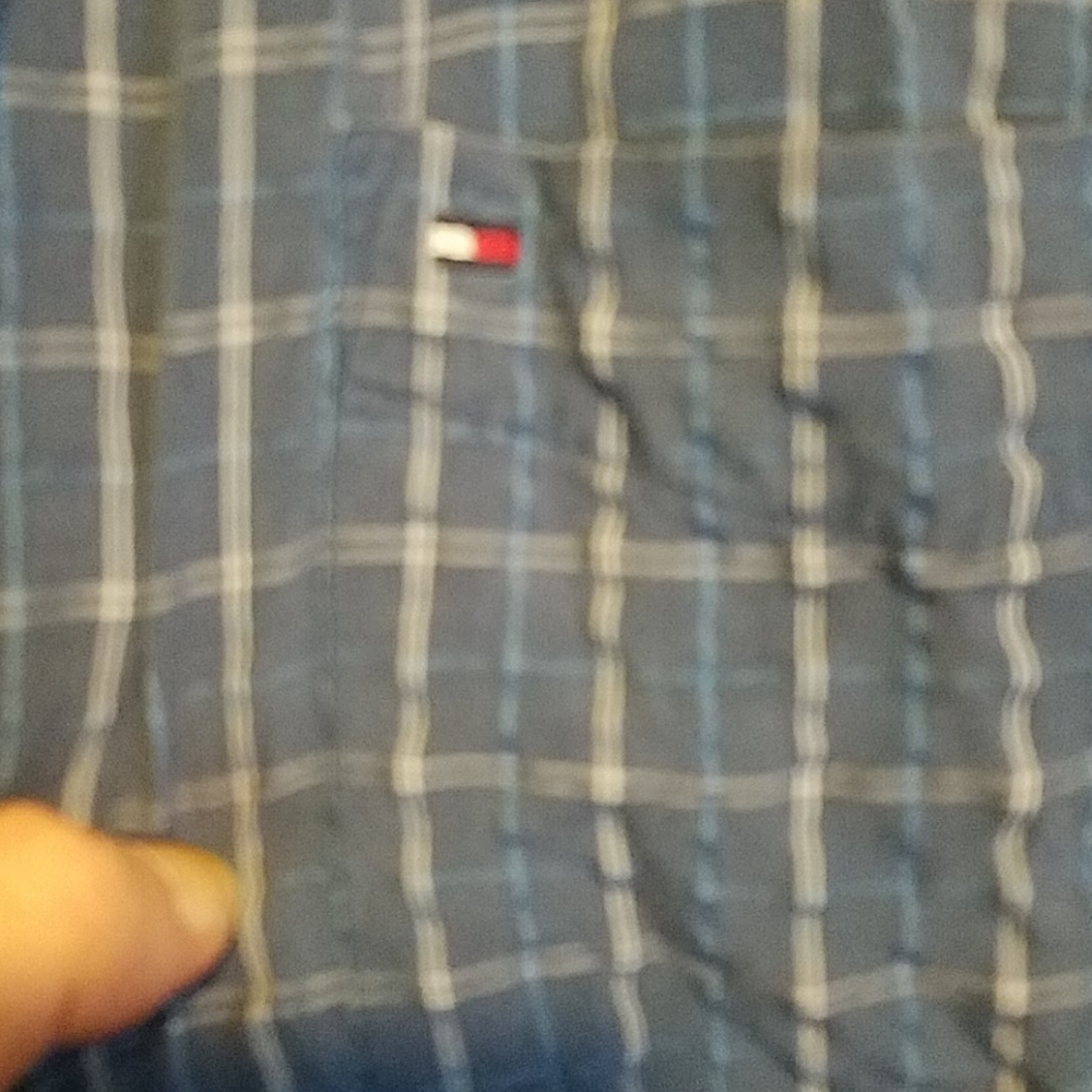 Tommy Hilfiger like new mens shirt - Picture 2 of 7